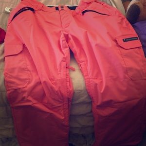 Women’s Snowboarding Pants